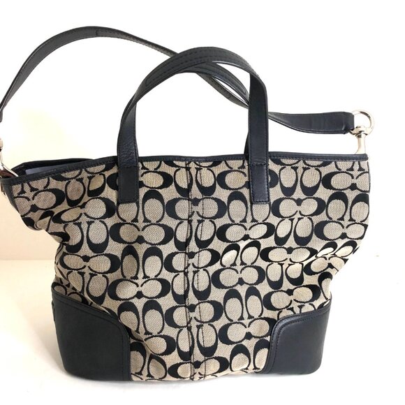 Coach Hadley Signature Duffle, Model F28981, AUTHENTICATED - Picture 2 of 16